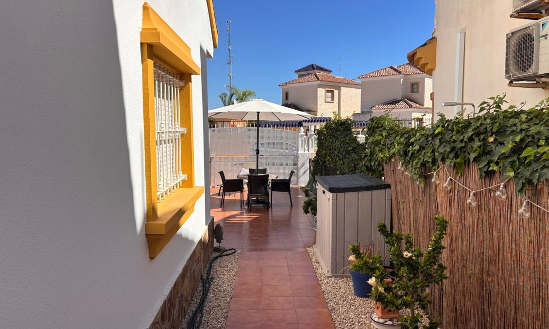 Wiederverkauf - Villa -
Guardamar del Segura - Costa Blanca