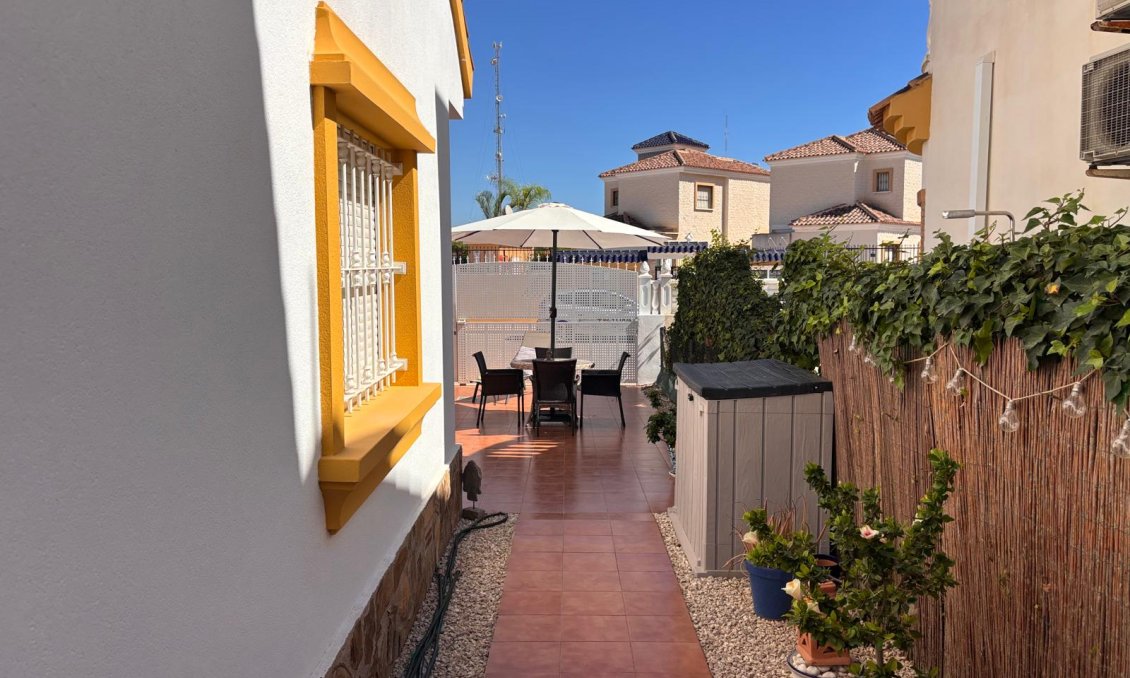 Wiederverkauf - Villa -
Guardamar del Segura - Costa Blanca