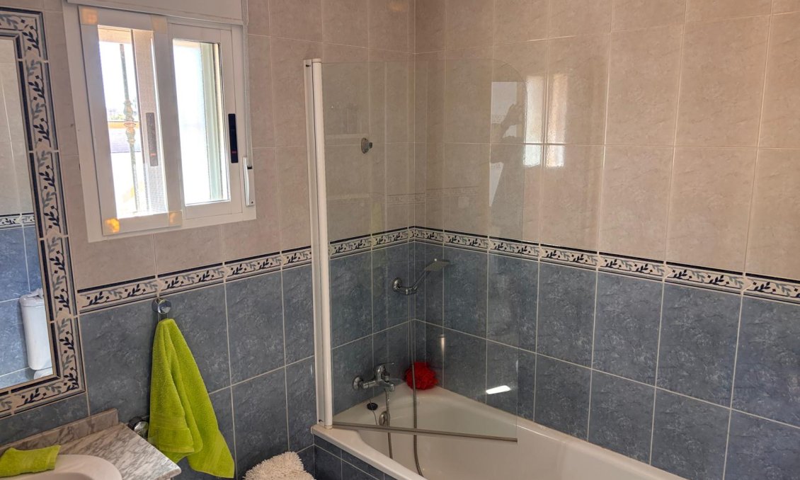 Wiederverkauf - Villa -
Guardamar del Segura - Costa Blanca