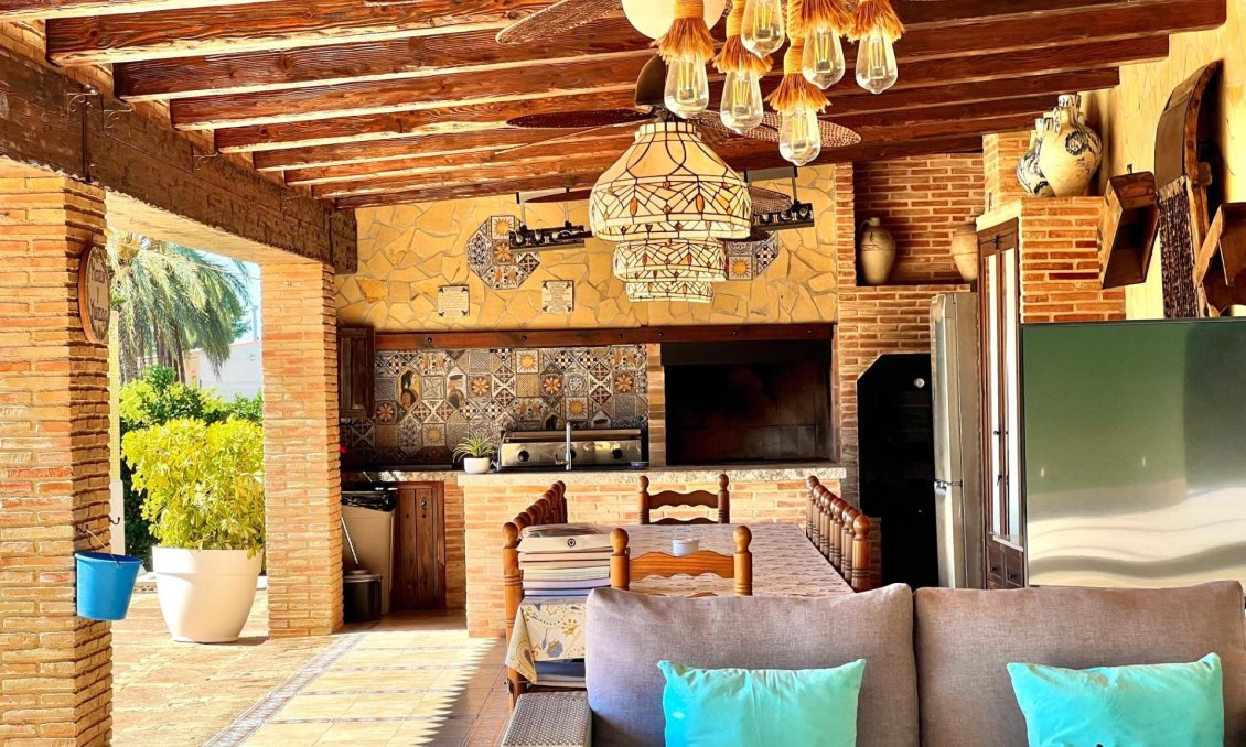 Segunda mano - Villa -
Almoradí - Comunidad Valenciana