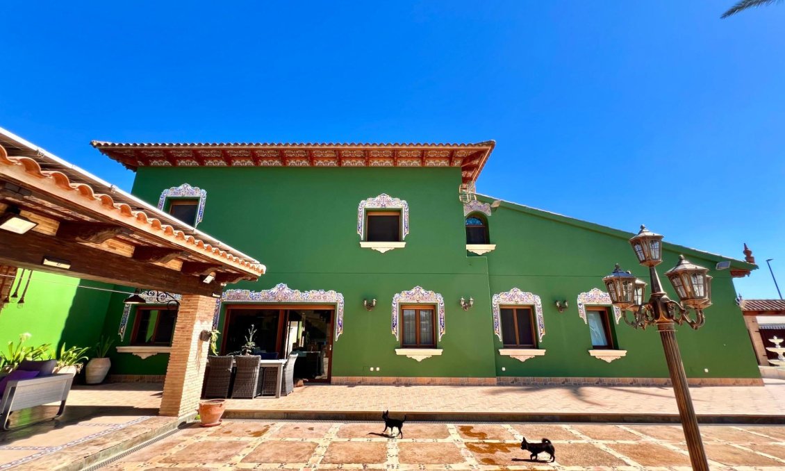 Segunda mano - Villa -
Almoradí - Comunidad Valenciana