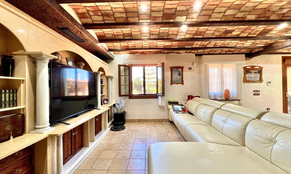 Segunda mano - Villa -
Almoradí - Comunidad Valenciana