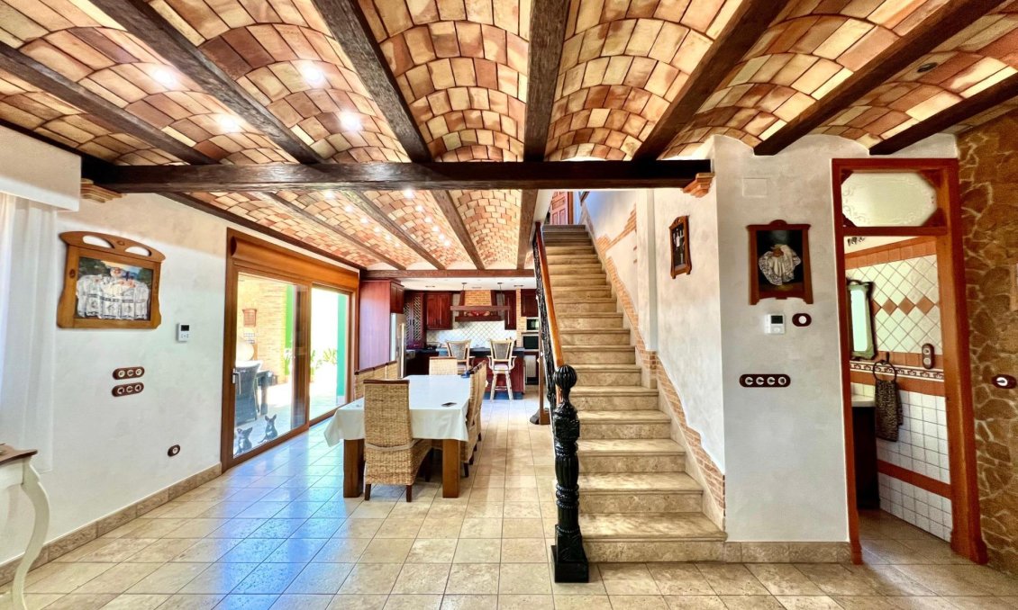 Segunda mano - Villa -
Almoradí - Comunidad Valenciana