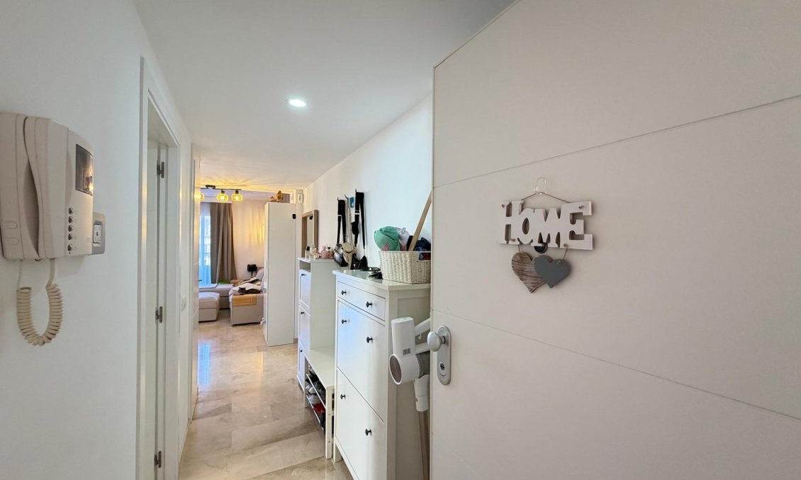 Segunda mano - Apartamento -
Torrevieja - Punta Prima