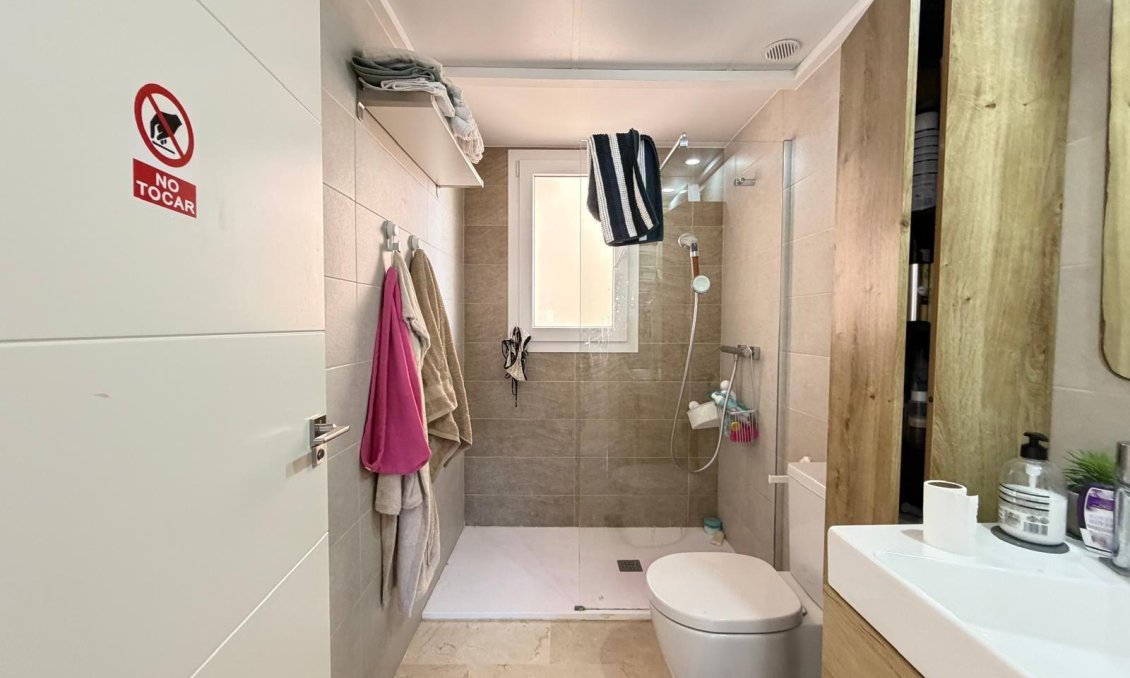 Segunda mano - Apartamento -
Torrevieja - Punta Prima