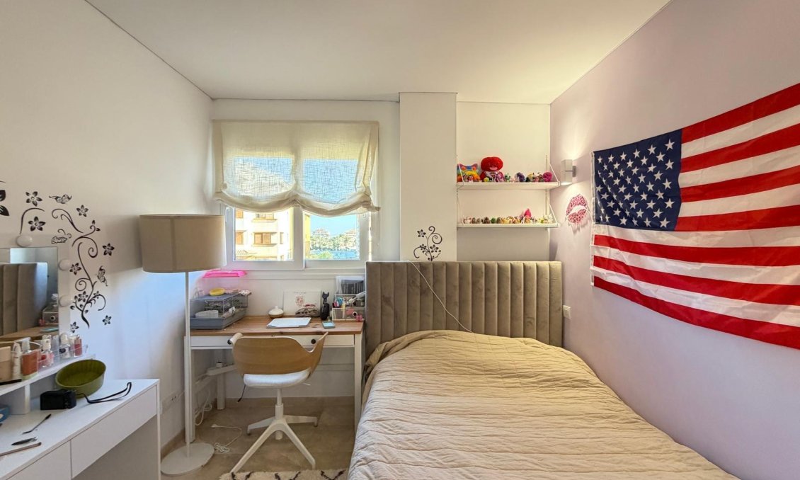 Segunda mano - Apartamento -
Torrevieja - Punta Prima