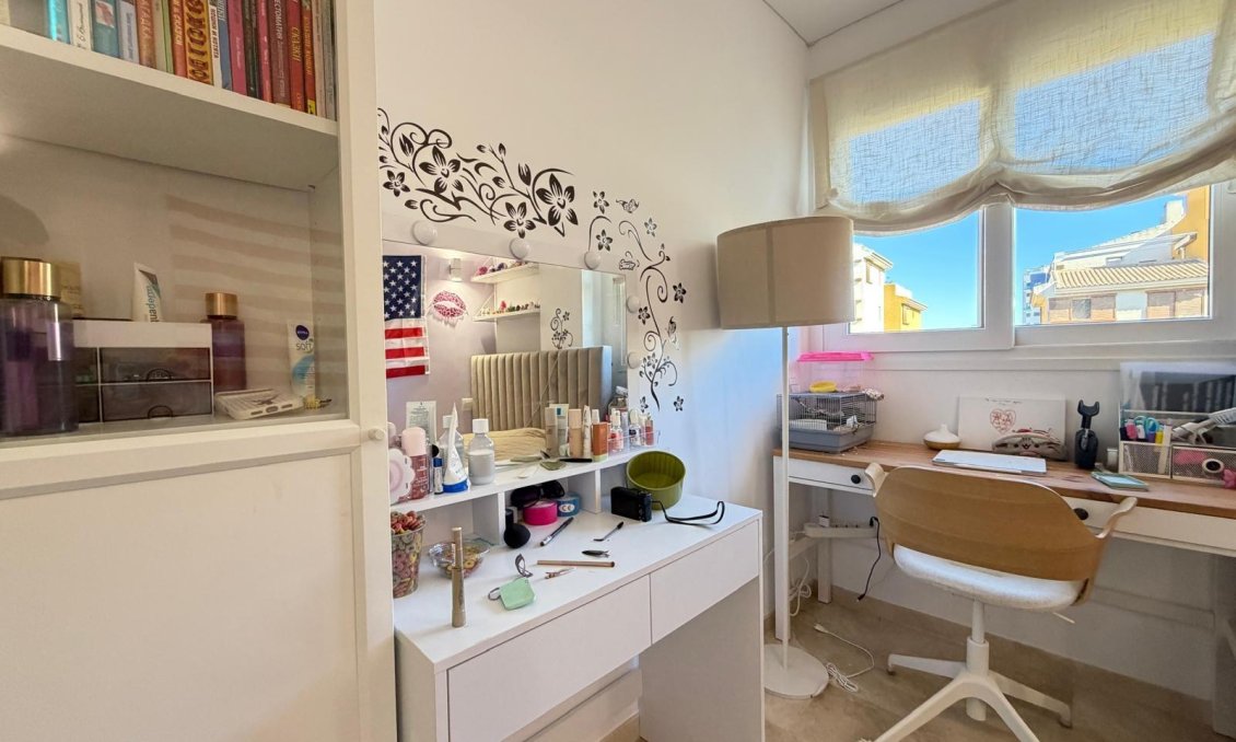 Segunda mano - Apartamento -
Torrevieja - Punta Prima