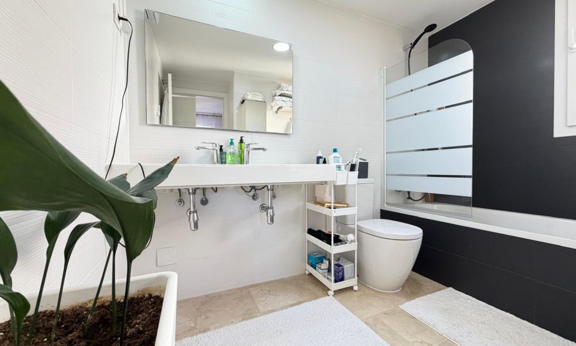 Segunda mano - Apartamento -
Torrevieja - Punta Prima