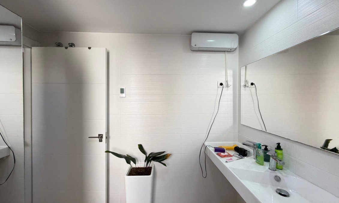 Segunda mano - Apartamento -
Torrevieja - Punta Prima