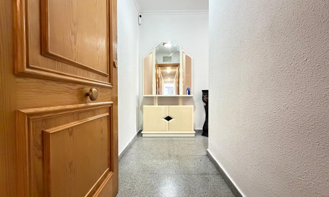 Segunda mano - Apartamento -
Torrevieja - Playa del Cura