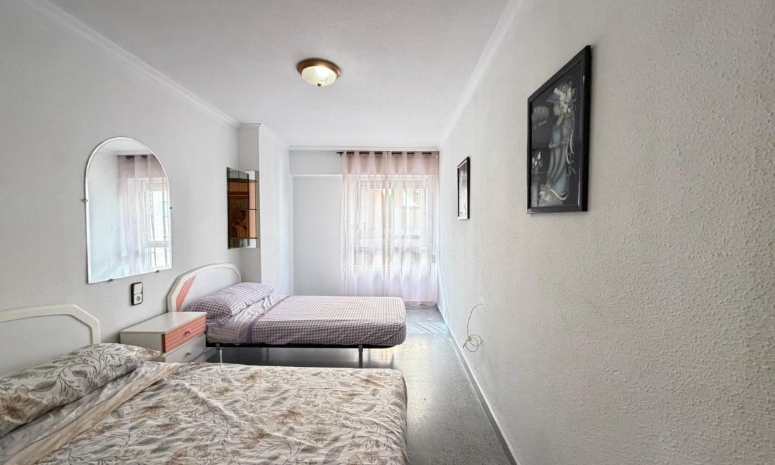 Segunda mano - Apartamento -
Torrevieja - Playa del Cura