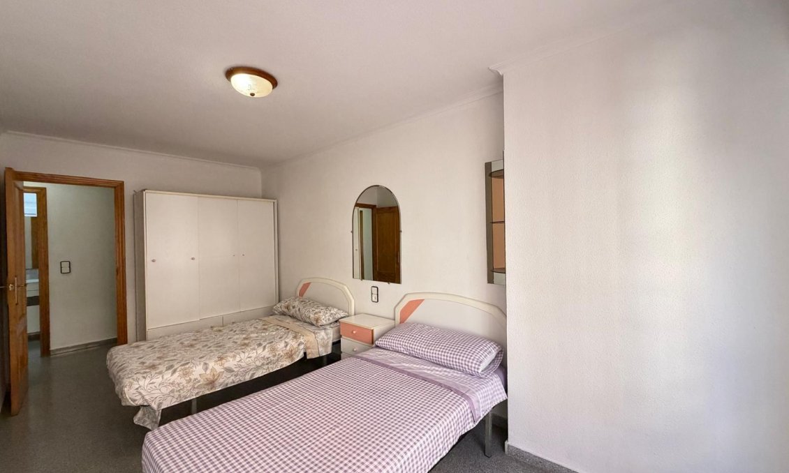 Segunda mano - Apartamento -
Torrevieja - Playa del Cura