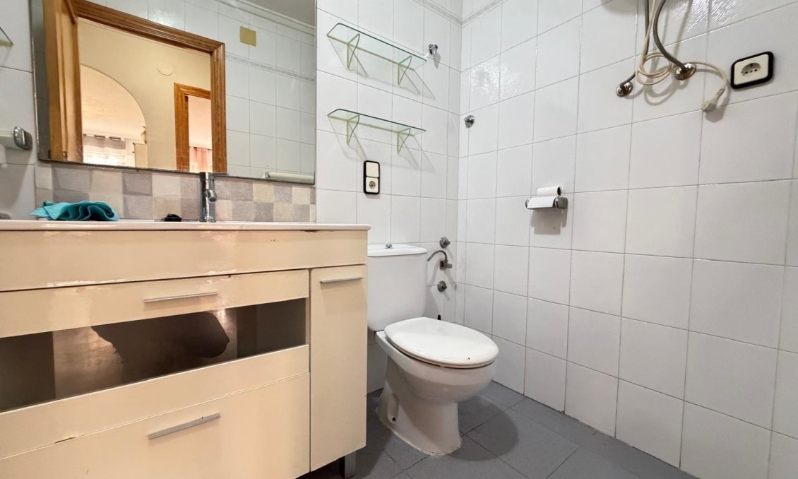 Segunda mano - Apartamento -
Torrevieja - Playa del Cura