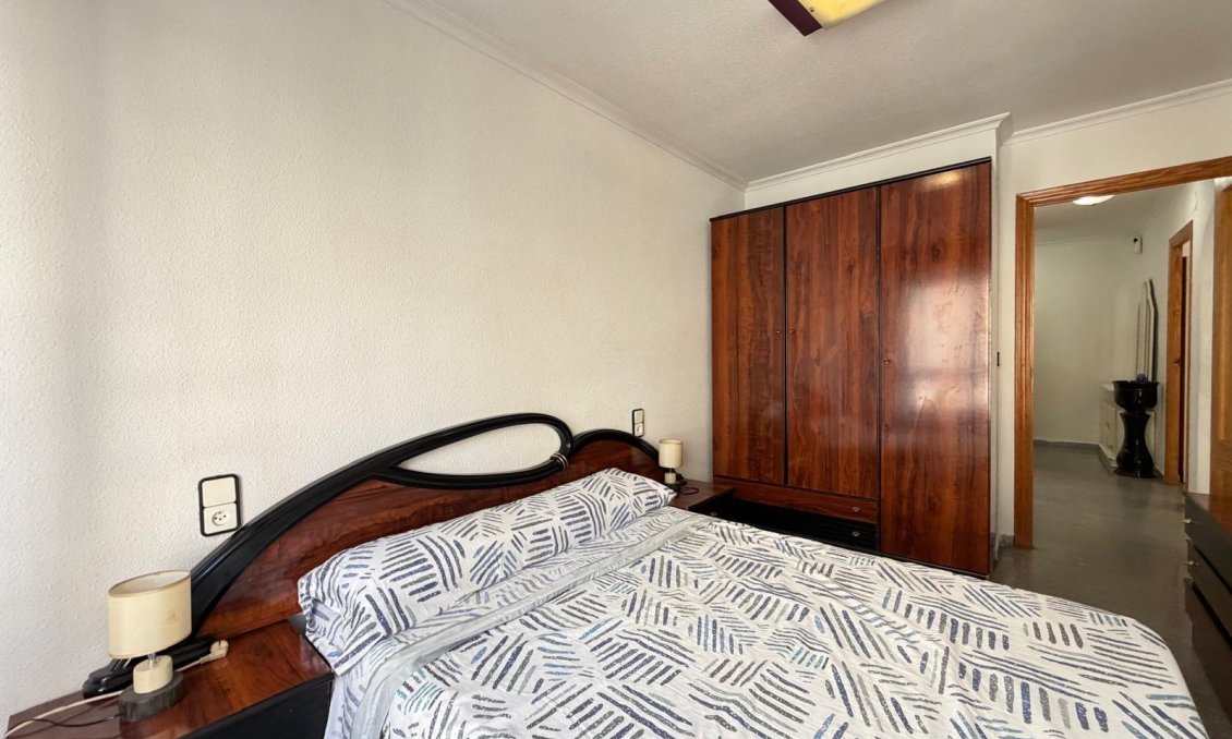 Segunda mano - Apartamento -
Torrevieja - Playa del Cura