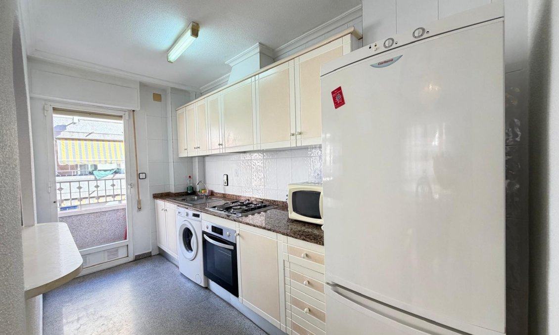 Segunda mano - Apartamento -
Torrevieja - Playa del Cura