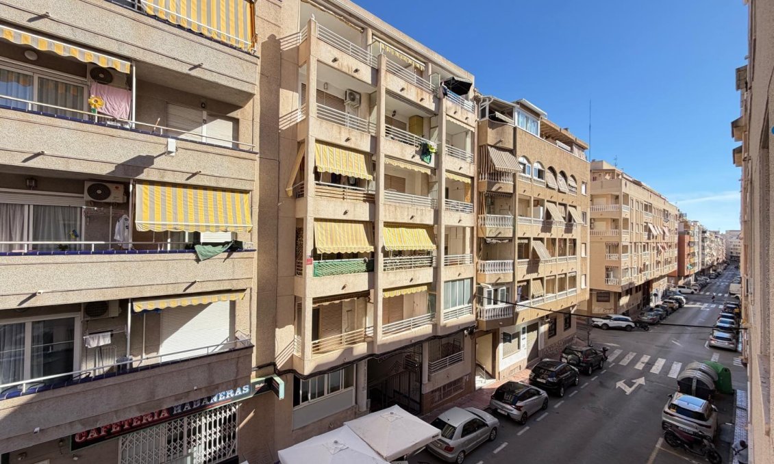 Segunda mano - Apartamento -
Torrevieja - Playa del Cura