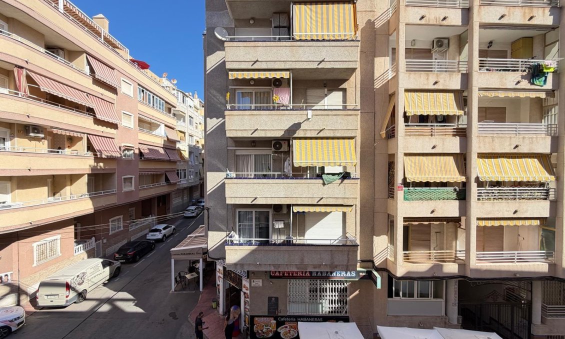 Segunda mano - Apartamento -
Torrevieja - Playa del Cura