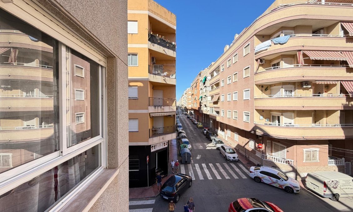 Segunda mano - Apartamento -
Torrevieja - Playa del Cura