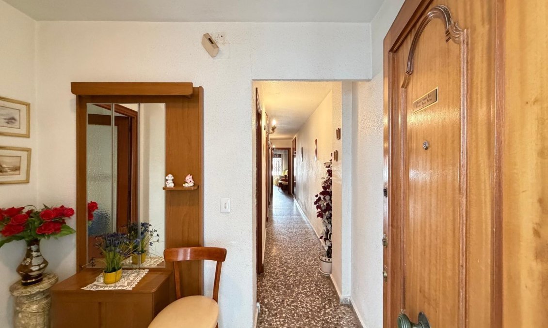 Revânzare - Apartament -
Torrevieja - Las Piscinas Naturales