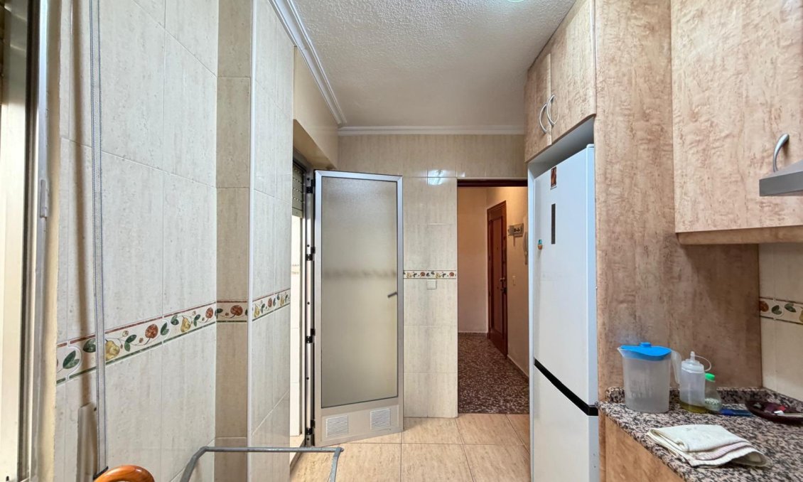 Revânzare - Apartament -
Torrevieja - Las Piscinas Naturales
