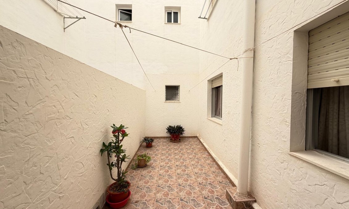 Revânzare - Apartament -
Torrevieja - Las Piscinas Naturales