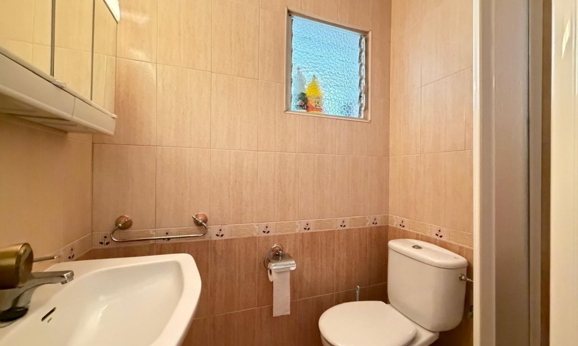 Revânzare - Apartament -
Torrevieja - Las Piscinas Naturales