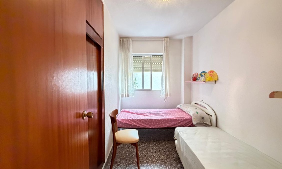 Revânzare - Apartament -
Torrevieja - Las Piscinas Naturales