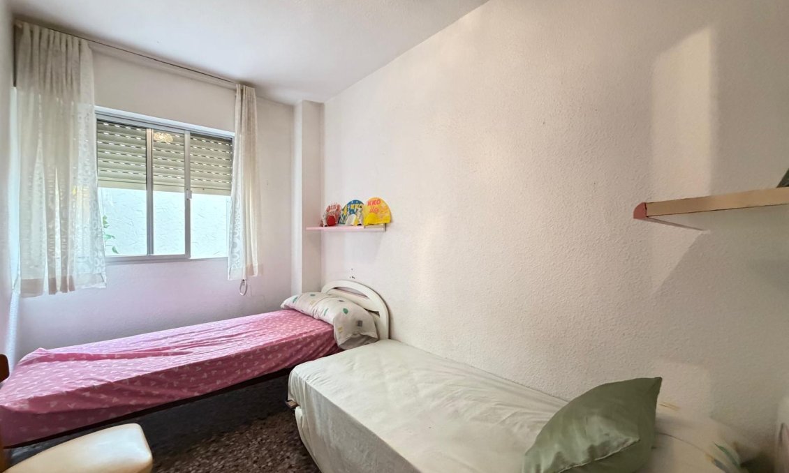 Revânzare - Apartament -
Torrevieja - Las Piscinas Naturales