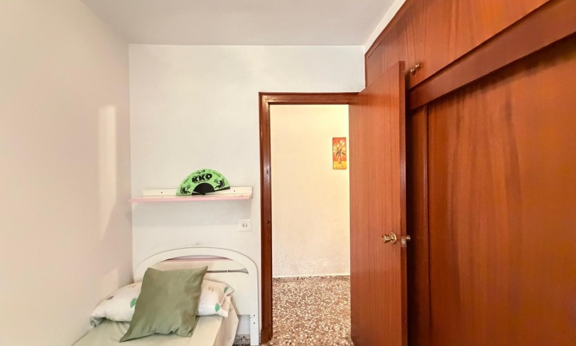 Revânzare - Apartament -
Torrevieja - Las Piscinas Naturales