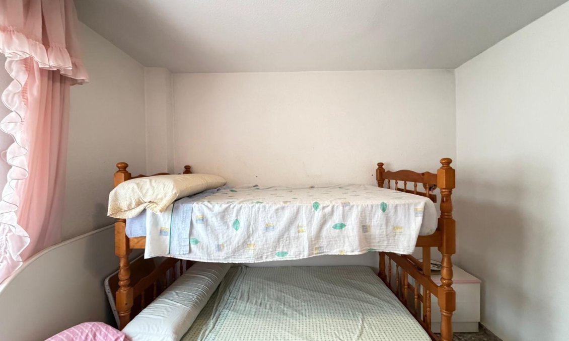 Revânzare - Apartament -
Torrevieja - Las Piscinas Naturales