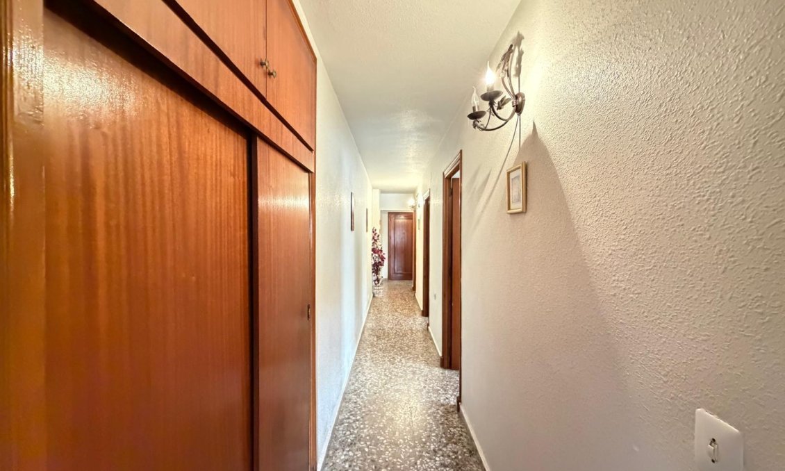 Revânzare - Apartament -
Torrevieja - Las Piscinas Naturales