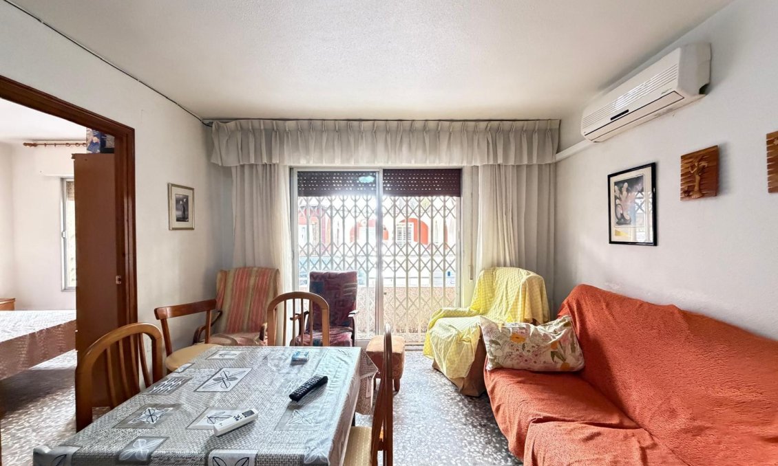 Revânzare - Apartament -
Torrevieja - Las Piscinas Naturales