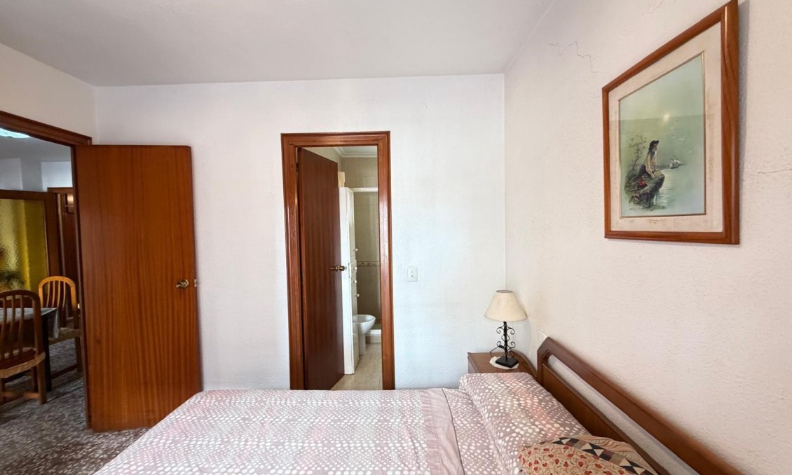 Revânzare - Apartament -
Torrevieja - Las Piscinas Naturales