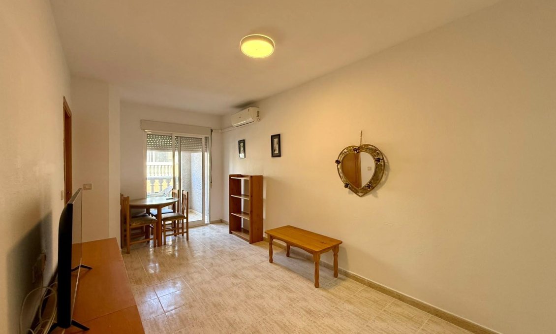 Segunda mano - Apartamento -
Torrevieja - Playa de los Locos