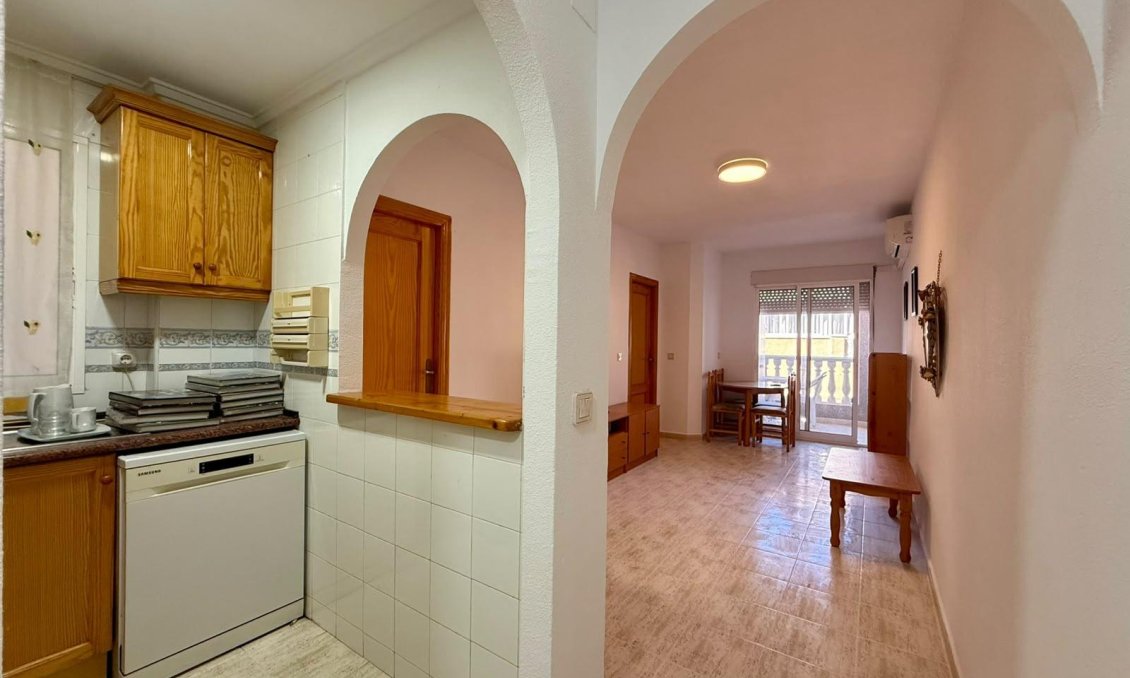 Segunda mano - Apartamento -
Torrevieja - Playa de los Locos