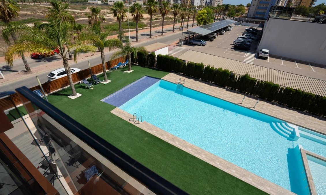 Segunda mano - Apartamento -
Guardamar del Segura - Puerto Deportivo