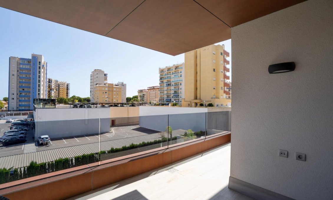 Segunda mano - Apartamento -
Guardamar del Segura - Puerto Deportivo