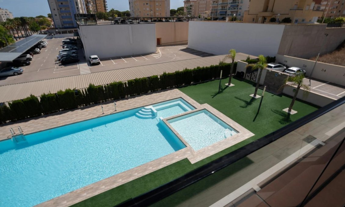 Segunda mano - Apartamento -
Guardamar del Segura - Puerto Deportivo