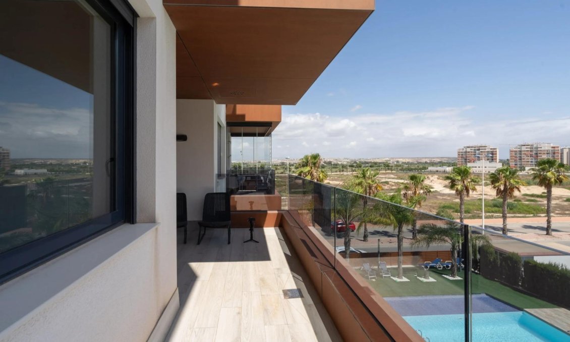 Segunda mano - Apartamento -
Guardamar del Segura - Puerto Deportivo