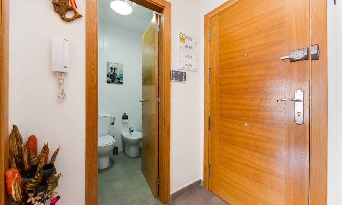 Segunda mano - Apartamento -
Torrevieja - PARQUE DE LAS NACIONES