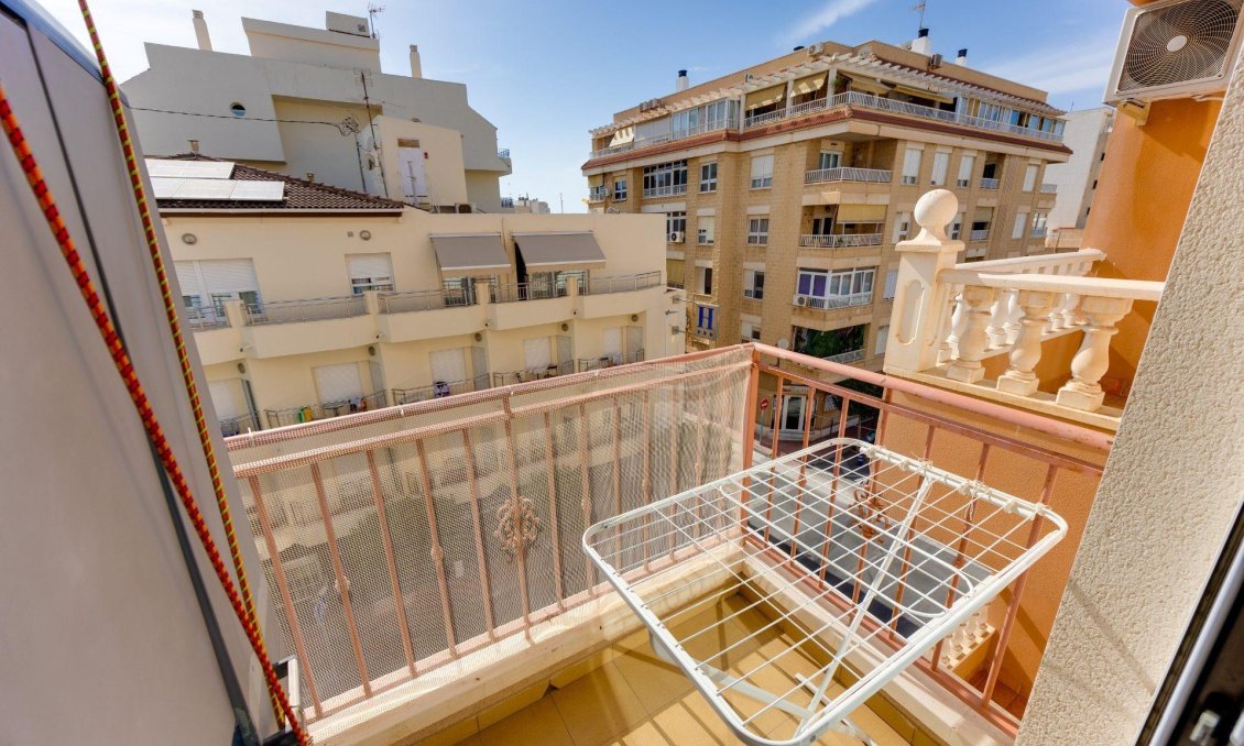Segunda mano - Apartamento -
Torrevieja - PARQUE DE LAS NACIONES