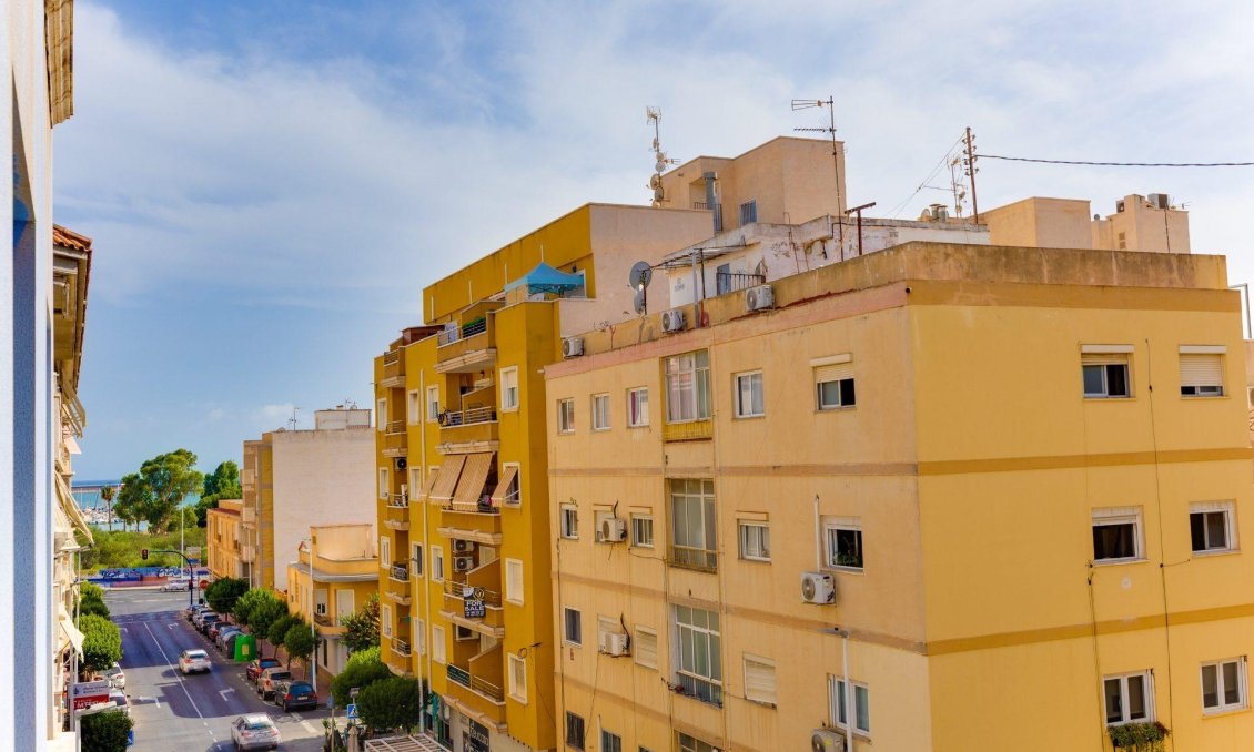 Segunda mano - Apartamento -
Torrevieja - PARQUE DE LAS NACIONES