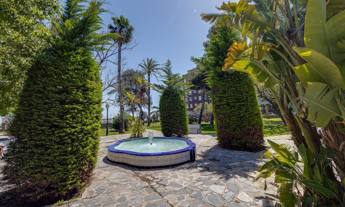 Segunda mano - Apartamento -
Torrevieja - PARQUE DE LAS NACIONES