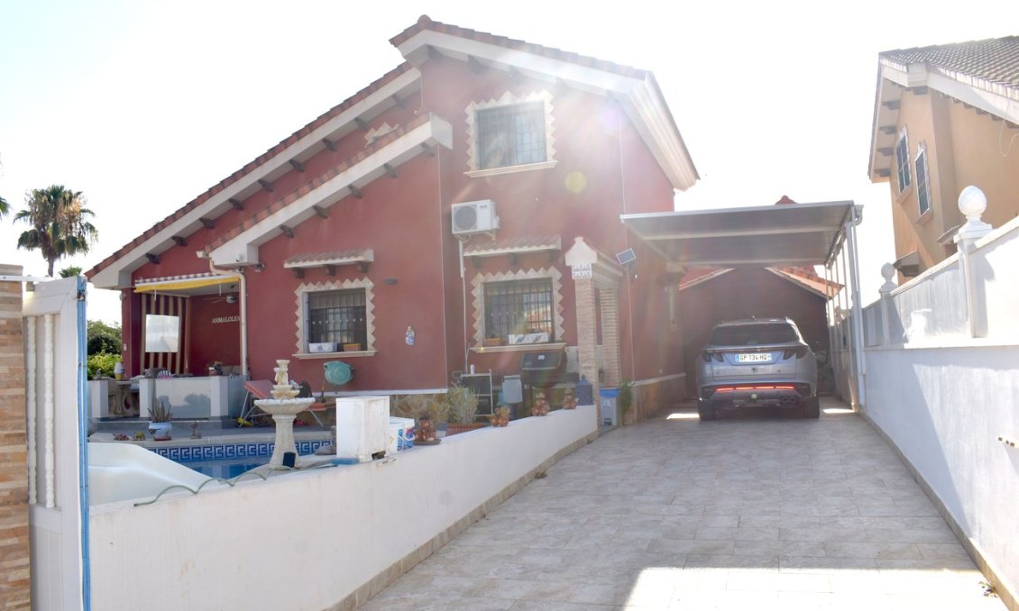 Resale - Villa -
Guardamar del Segura - Costa Blanca