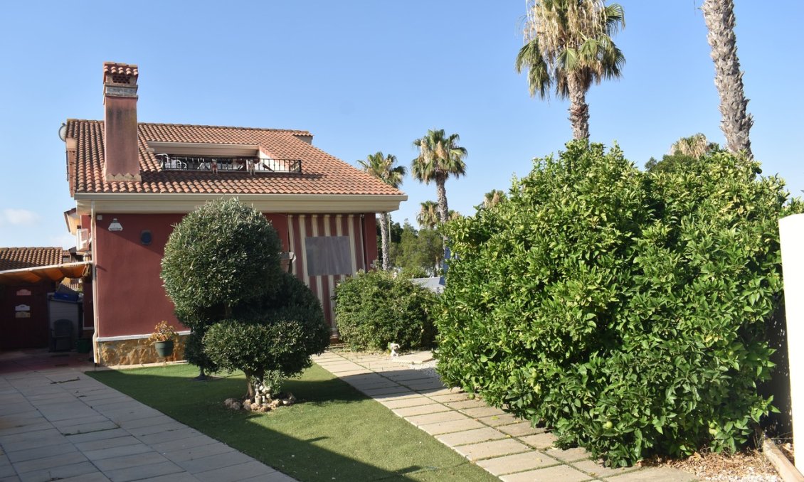Resale - Villa -
Guardamar del Segura - Costa Blanca