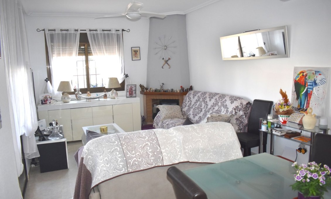 Resale - Villa -
Guardamar del Segura - Costa Blanca