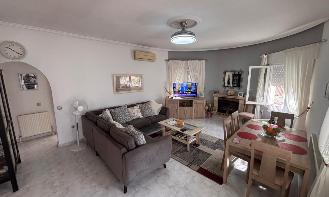 Használt Ingatlanok - Villa -
Ciudad Quesada - Costa Blanca