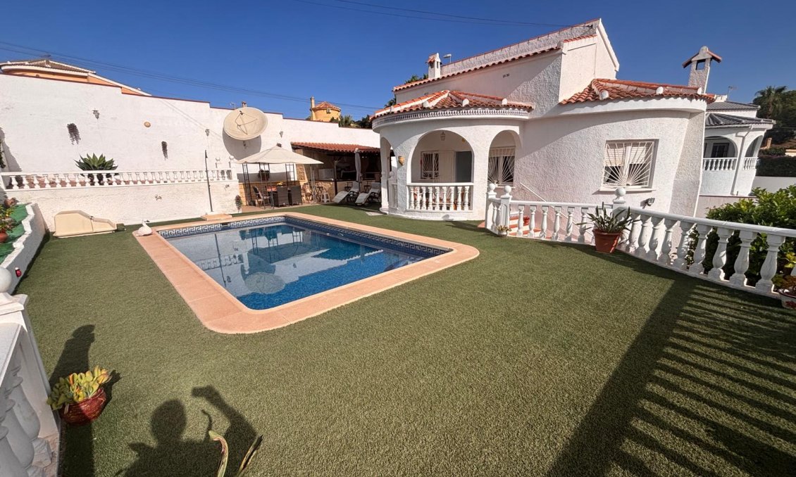 Használt Ingatlanok - Villa -
Ciudad Quesada - Costa Blanca
