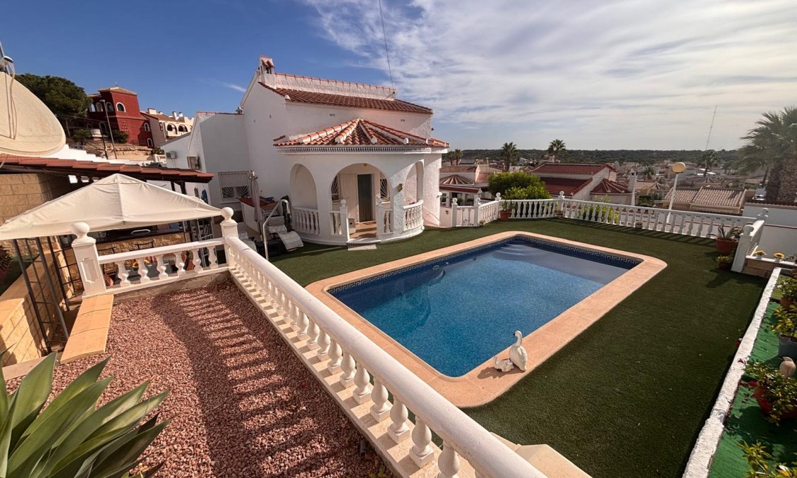 Használt Ingatlanok - Villa -
Ciudad Quesada - Costa Blanca