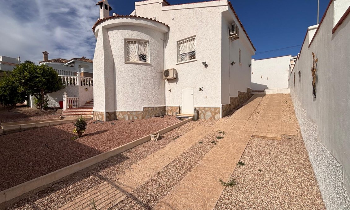 Használt Ingatlanok - Villa -
Ciudad Quesada - Costa Blanca